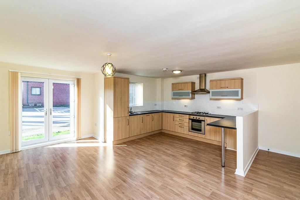 Kitchen / Dining Roo