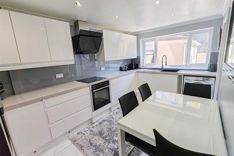 3 bedroom semi-detached house for sale, Limetree Close, Kent ME5