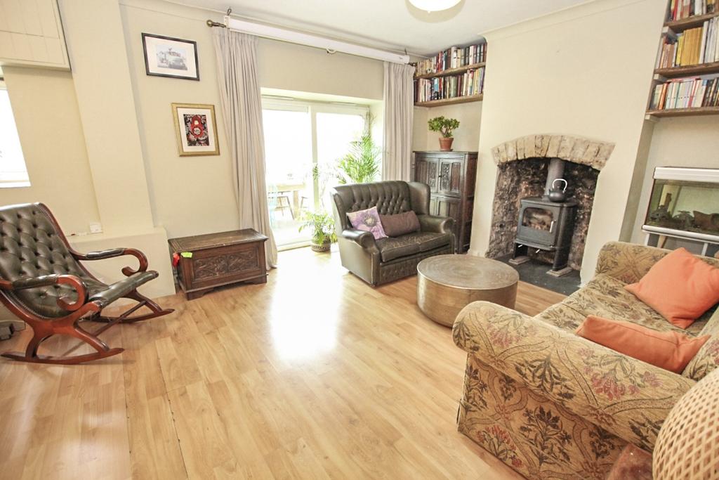 Sitting/Dining Room
