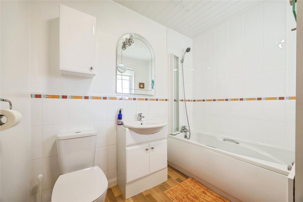 Family Bathroom/Wc