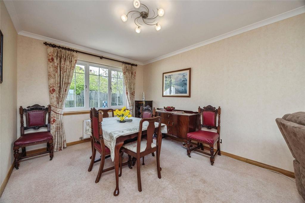 Lounge/Dining Room