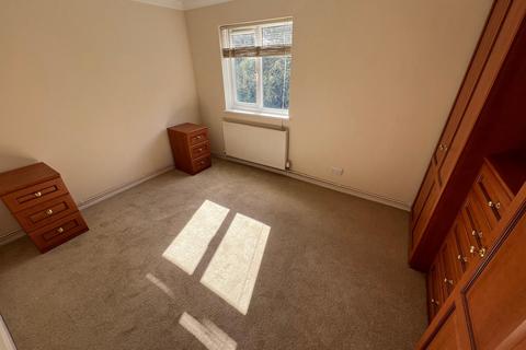 2 bedroom flat to rent, Barnard Road, Galleywood, Chelmsford