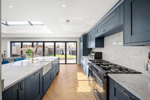 13 Westfield Close, Gravesend, DA12 5EH