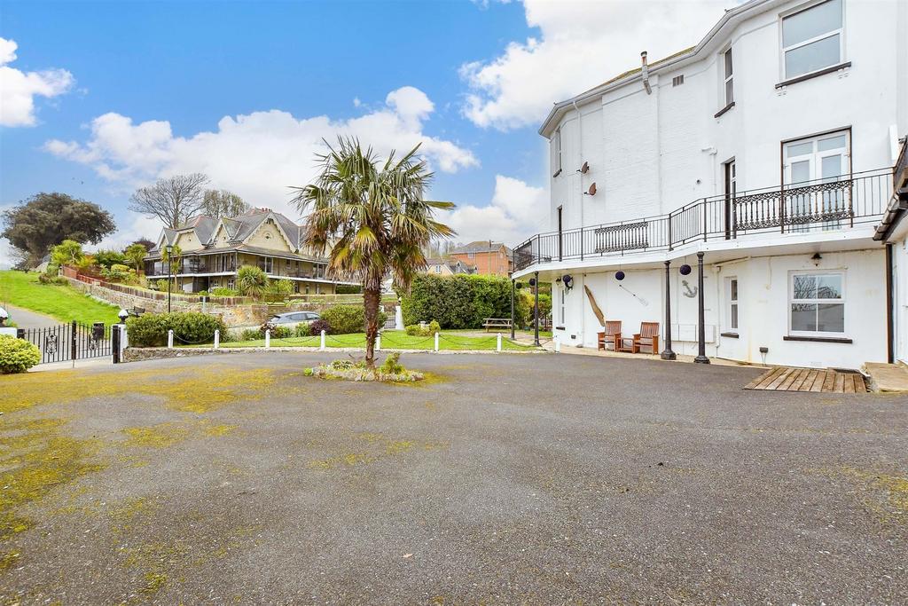 Driveway/Parking