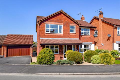 4 bedroom detached house for sale, 15 Penleigh Gardens, Wombourne