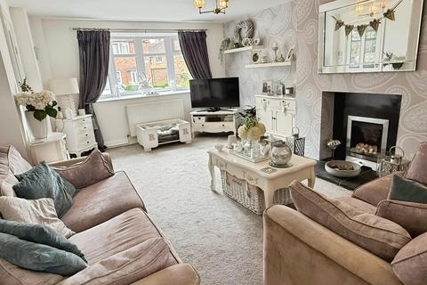 3 bedroom townhouse for sale, Renfrew Road, Leicester, Leicester, LE5