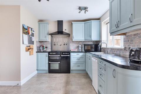 4 bedroom detached house for sale, Whitworth Road, Chippenham