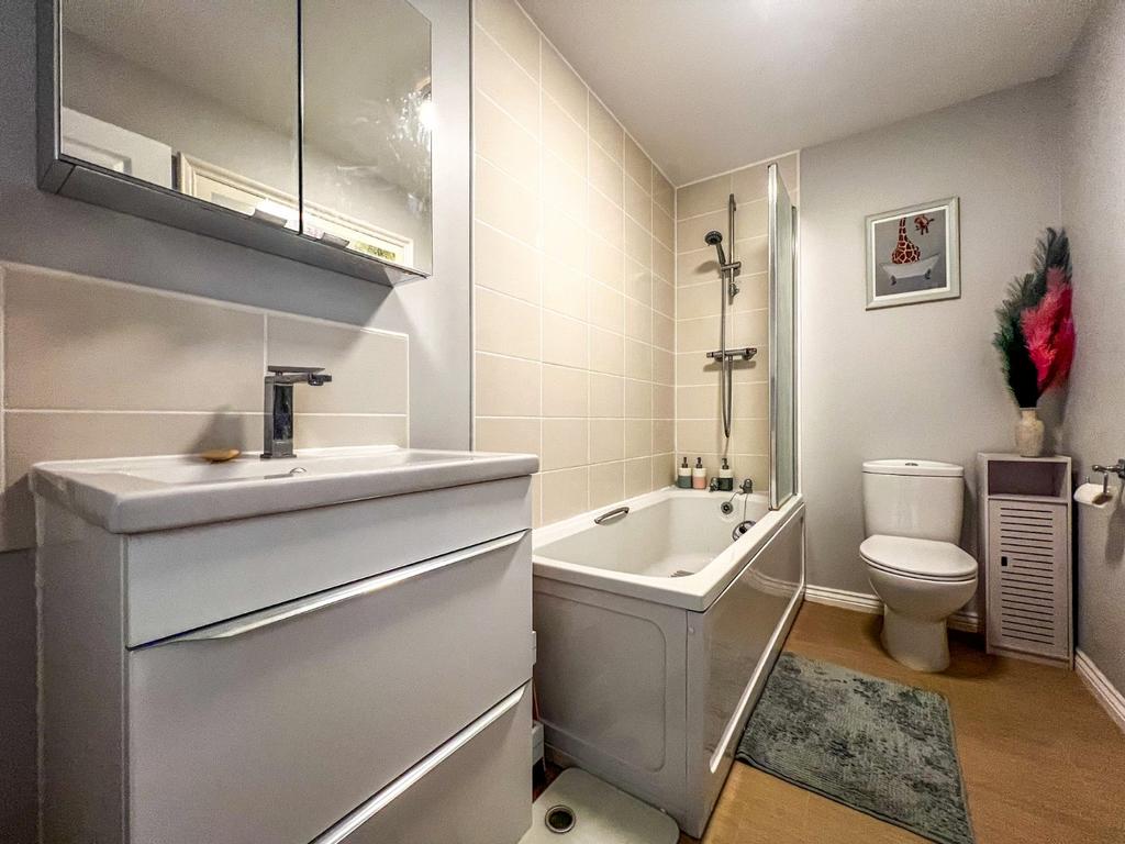 Main Bathroom