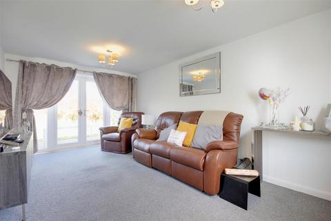 3 bedroom detached house for sale, Mulberry Avenue, Beverley