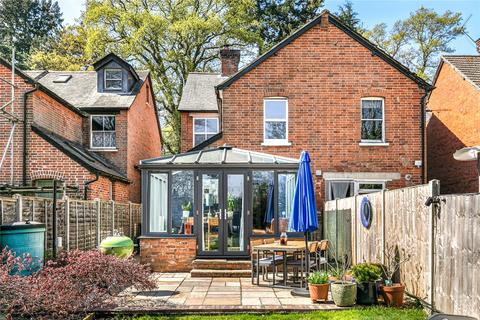 1, Elsmere Cottages Priory Road, Ascot, SL5 8DY