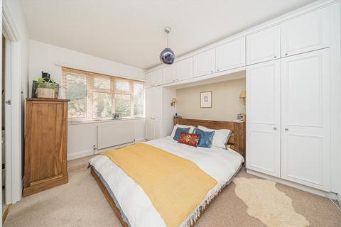 76 Strawberry Vale, Twickenham, TW1 4SE