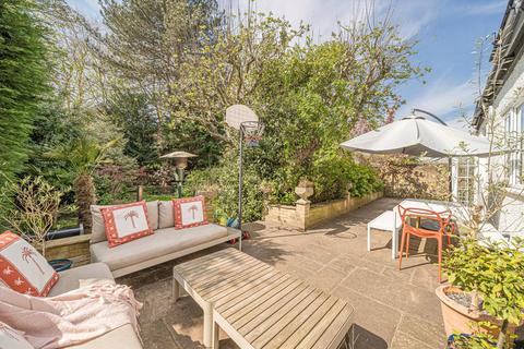 76 Strawberry Vale, Twickenham, TW1 4SE