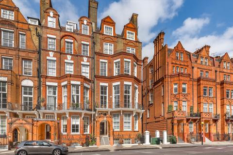 undefined, Pont Street, London, SW1X