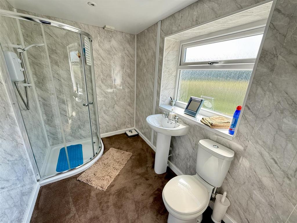 En suite shower room