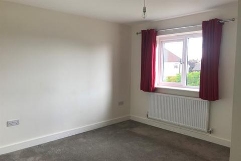 2 bedroom end of terrace house to rent, Newcastle-Under-Lyme ST5
