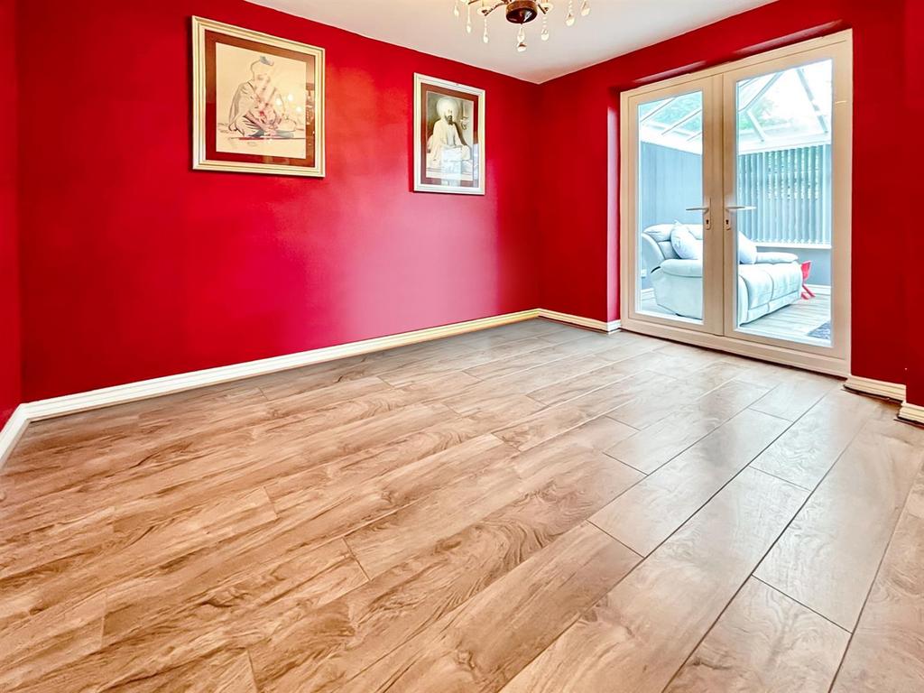 Dining Room: