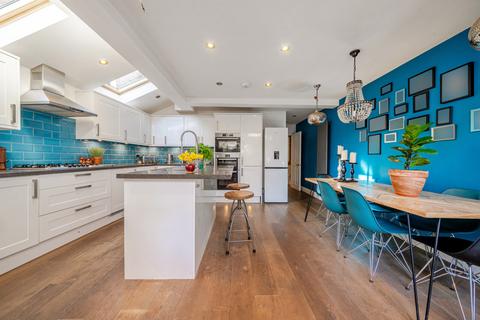 28 Rowlls Road, Kingston Upon Thames, KT1 3ET