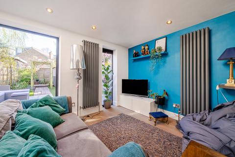 28 Rowlls Road, Kingston Upon Thames, KT1 3ET