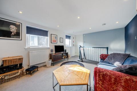 28 Rowlls Road, Kingston Upon Thames, KT1 3ET
