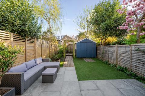 28 Rowlls Road, Kingston Upon Thames, KT1 3ET