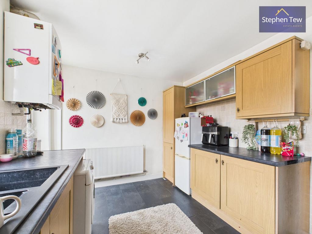 Kitchen/ Dining Room