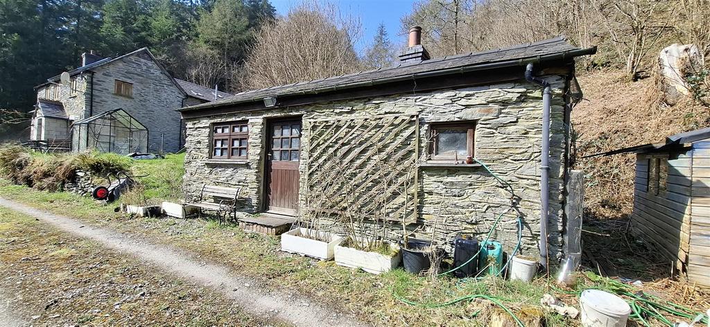 Detached annex