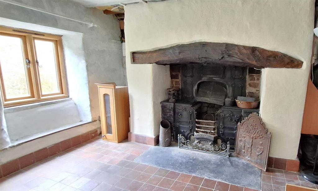 Kitchen/ dining room