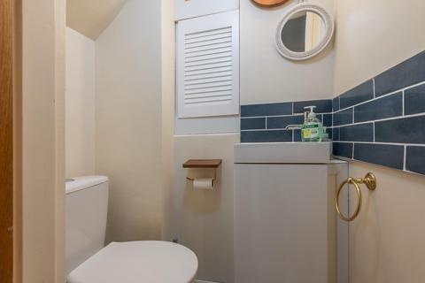 4 bedroom semi-detached house to rent, Moss Gardens, Leeds LS17