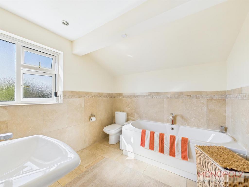 CAM04439 G0-PR0015-STILL025.jpg