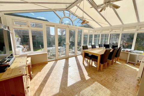 undefined, Bushey Hall Road, Bushey, WD23