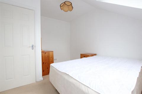 2 bedroom flat to rent, Bedford Court, Bath BA1