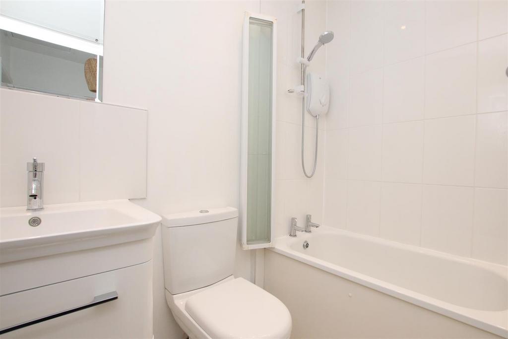 Bathroom.JPG