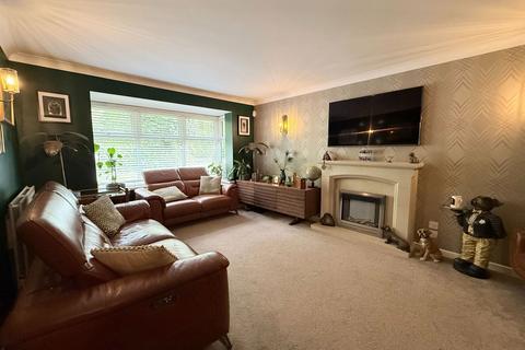 158 Bills Lane, Shirley, Solihull, B90 2PQ
