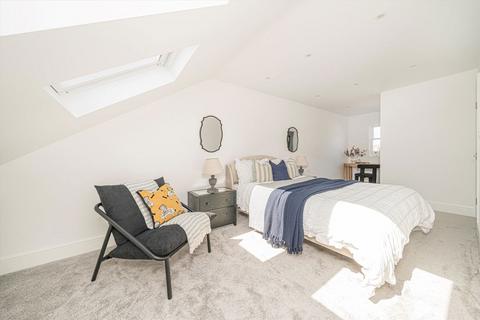 33 Talbot Road, Isleworth, TW7 7HG