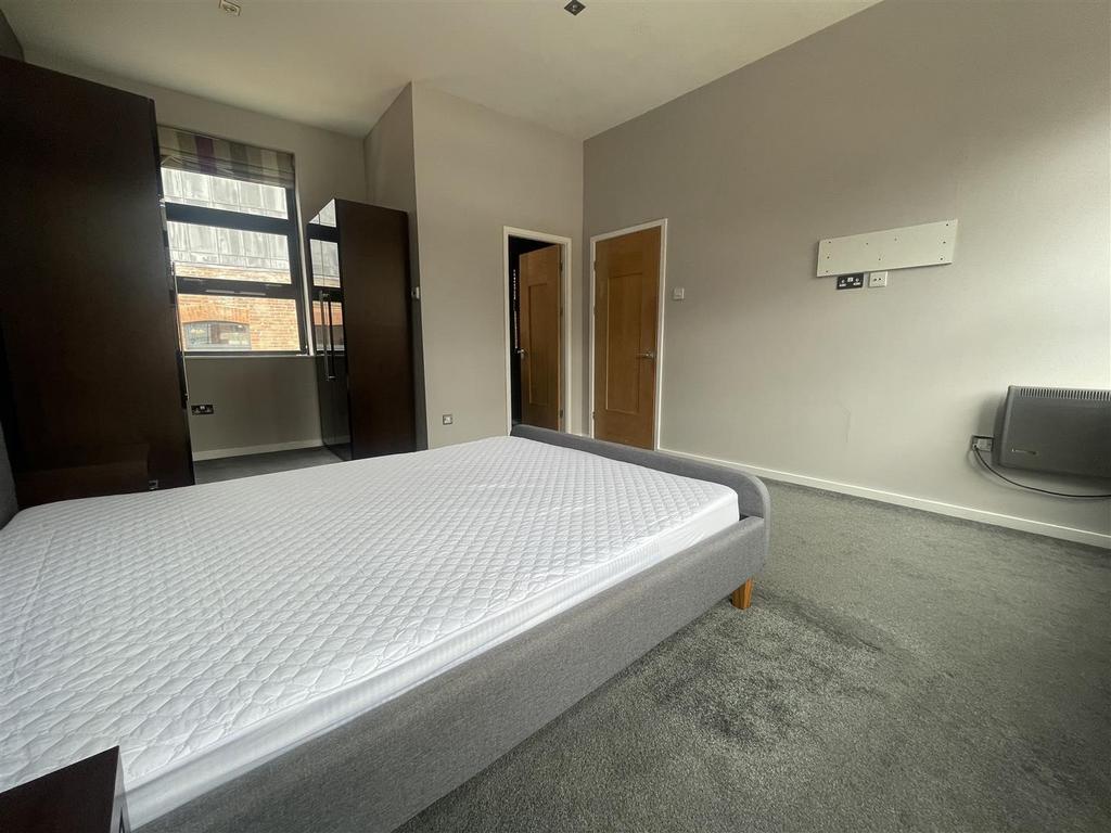 Master Bedroom 2.jpeg