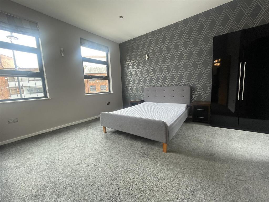Master bedroom 4.jpeg