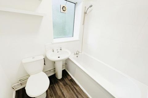 2 bedroom maisonette for sale, Inglesham Road, Swindon, SN2 5DJ