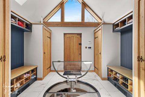 4 bedroom detached house for sale, Epping Lane, Romford RM4
