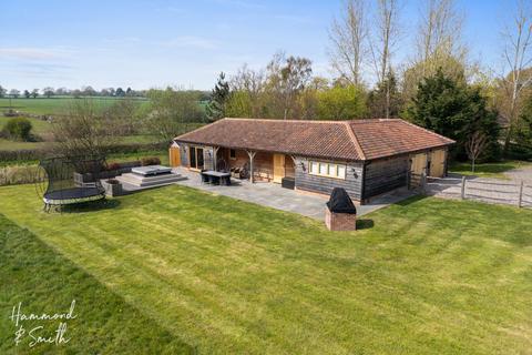 4 bedroom detached house for sale, Epping Lane, Romford RM4