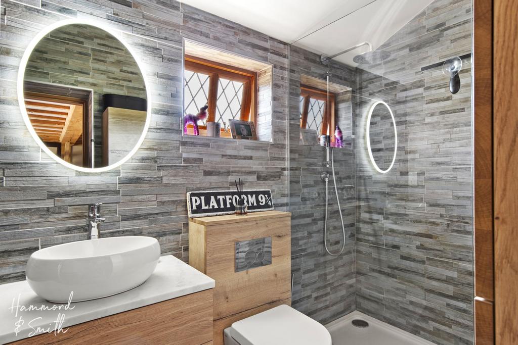 Ensuite