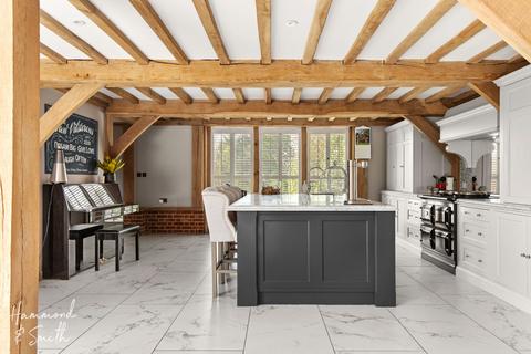 Meadow House Epping Lane, Stapleford Tawney, Romford, RM4 1ST