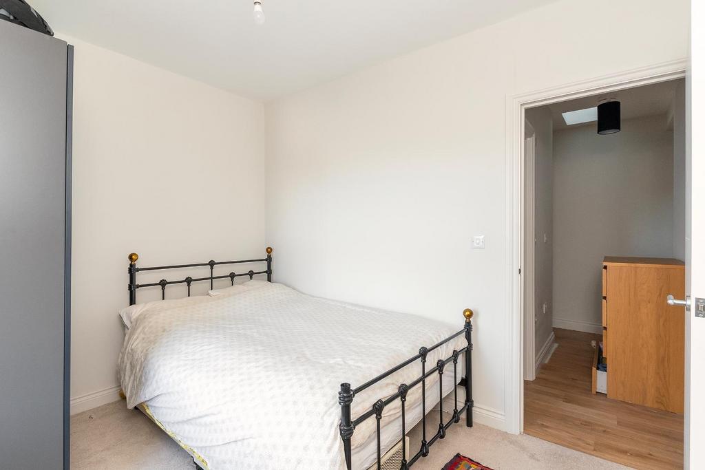 F1 W3 H4 VP - Bedroom B.jpg