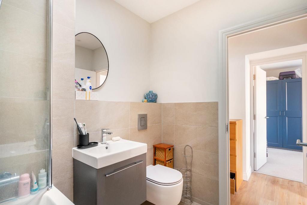 F1 W3 H4 VP - Bathroom A.jpg