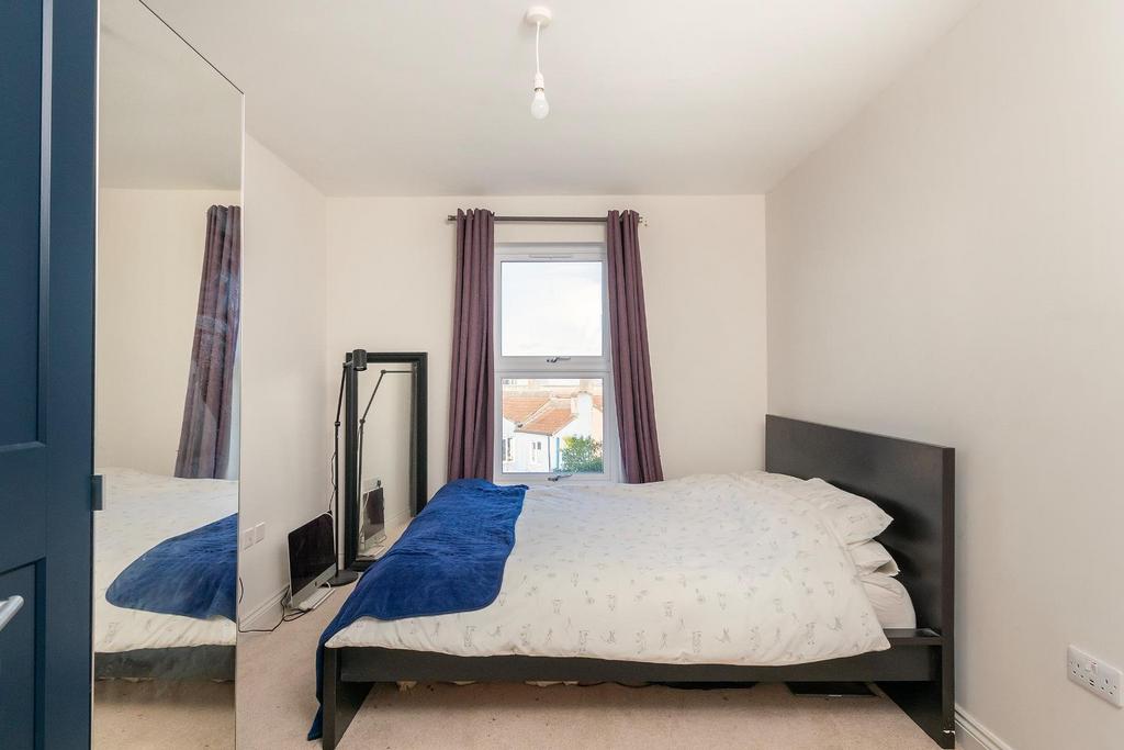 F1 W3 H4 VP - Bedroom F.jpg