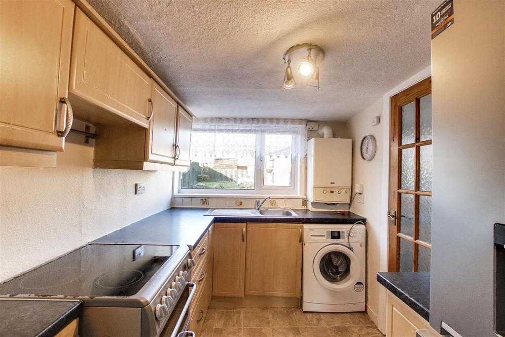 Kitchen edit.jpg