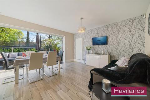 4 bedroom townhouse for sale, Wellston Crescent, London
