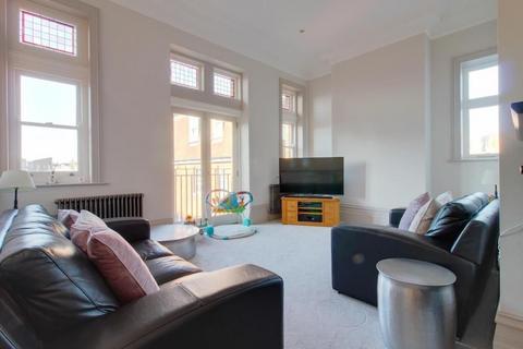 2 bedroom apartment for sale, The Grange,  Wildcary Lane, Romford