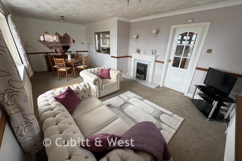 4 bedroom detached house for sale, Crescent Drive North, Woodingdean, Brighton, East Sussex