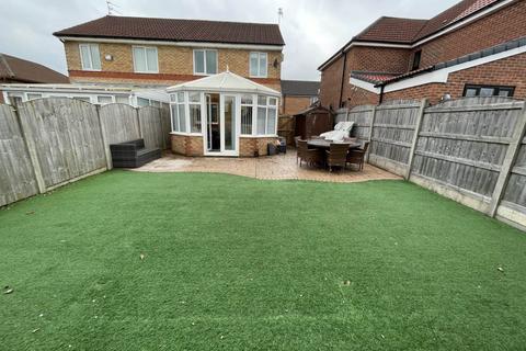 3 bedroom semi-detached house for sale, 73 Canisp Close, Chadderton, OL9 0NZ
