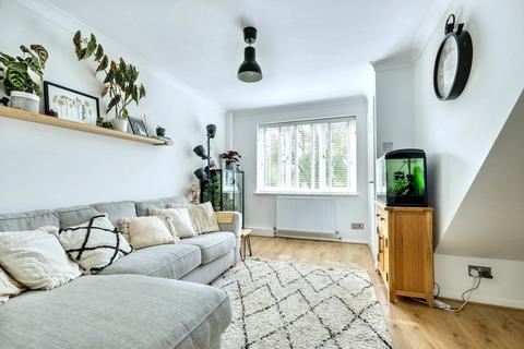 24 Blacksmith Close, Springfield, Chelmsford, CM1 6SY